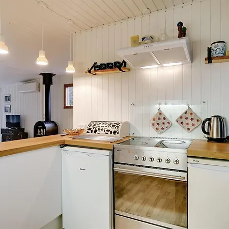 Aasta - 500m From The Sea By Interhome Semesterbostad Præstø